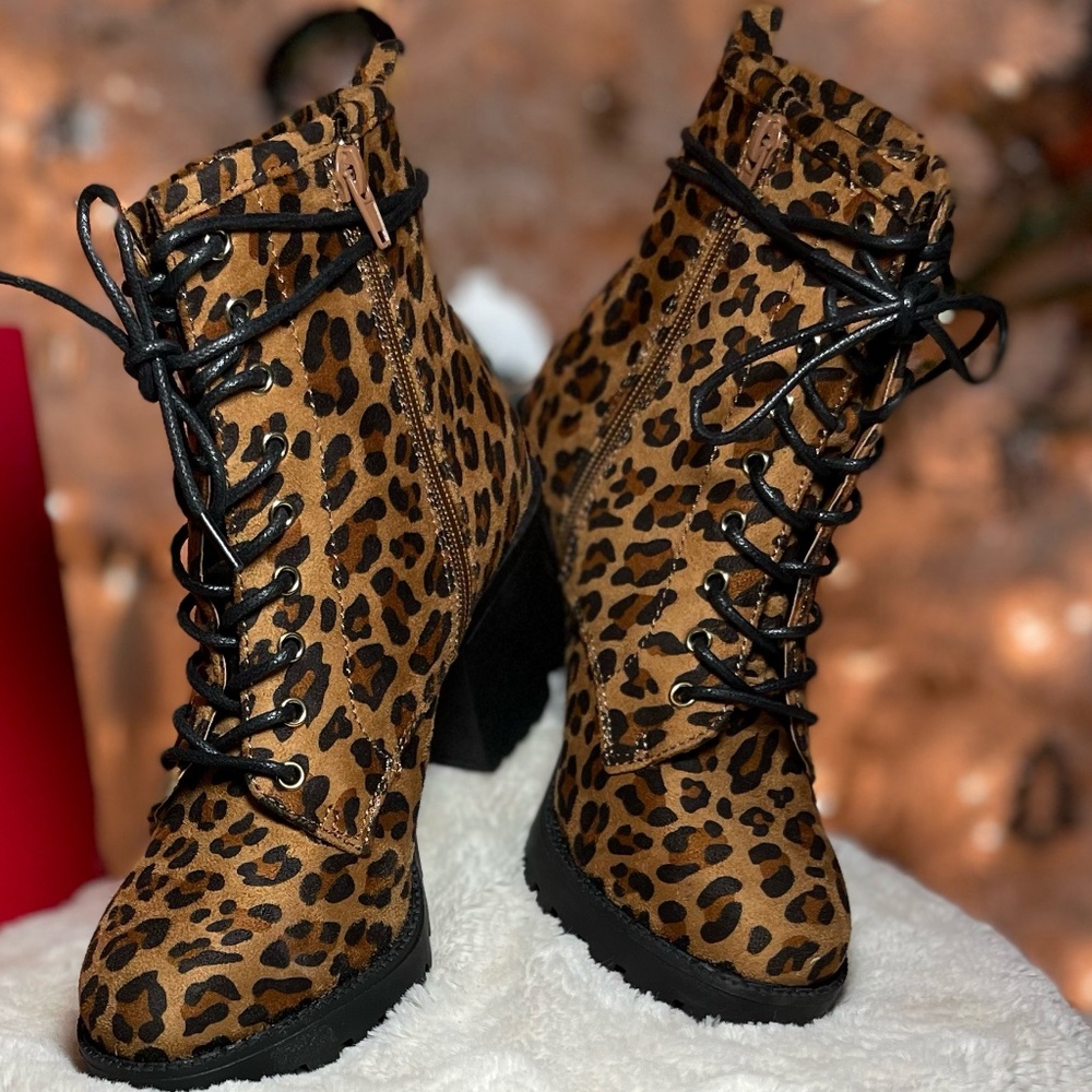 Gorgeous Zigi soho Zip up Boots